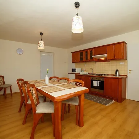 Apartmanovy Dom River